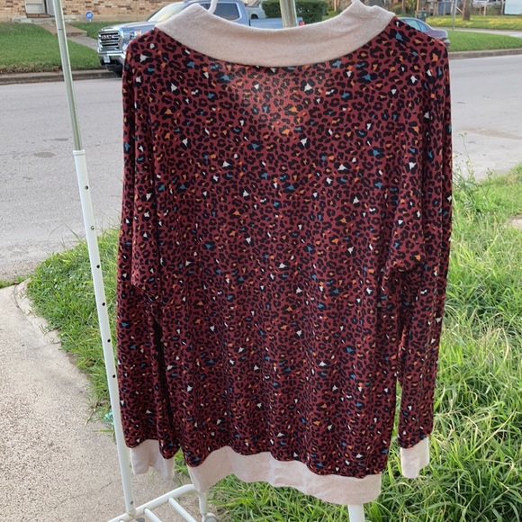 Light weight soft sweaters, both large brand new never worn. NWOT - Picture 2 of 6